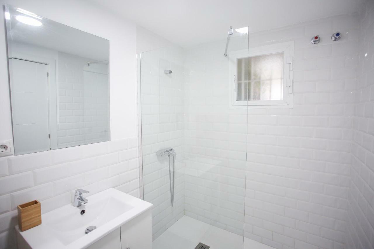 Apartamento En La Carihuela Con Piscina Y Parking, Al Lado De La Playa Apartamento Torremolinos Exterior foto